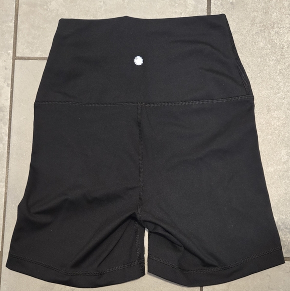 Yogalicious shorts - Picture 4 of 5